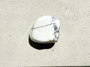 Howlite Tumbled Stones: Natural Calming Crystals for Meditation