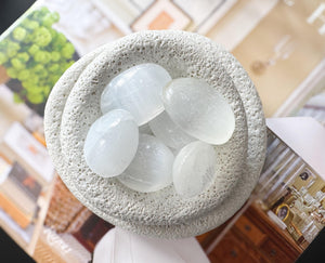 Selenite Tumbled Stones ( Set of 5 )  for Cleansing, Energy Healing, Chakra Balancing, Reiki, Meditation, Crystal Decor, Spiritual Gift