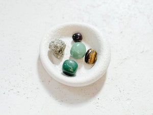 Abundance & Prosperity Crystal Set – Pyrite, Aventurine, Nephrite Jade, Garnet, Tiger’s Eye + Free Selenite Plate