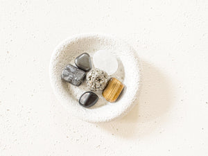 Crystal Gift Set for Him – Larvikite, Tiger’s Eye, Pyrite, Hematite, Obsidian Stones for Strength, Protection & Energy