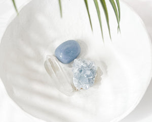 Healing Crystal Gift Set: Angelite, Celestite, Quartz & Selenite Stand