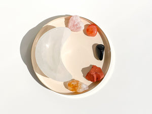 Aries Zodiac Crystal Set: Selenite Moon Bowl, Red Jasper, Carnelian, Citrine, Onyx & Rose Quartz
