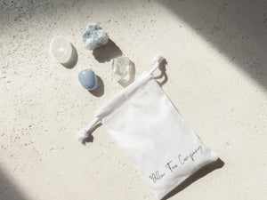 Healing Crystal Gift Set: Angelite, Celestite, Quartz & Selenite Stand