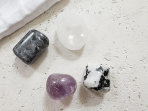 Intuition & Moon Energy Crystal Gift Set – Larvikite, Amethyst, Moonstone, Selenite Plate for Meditation, Healing