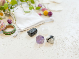 Intuition & Moon Energy Crystal Gift Set – Larvikite, Amethyst, Moonstone, Selenite Plate for Meditation, Healing