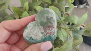 Green Stilbite Heart Crystal – Calming Zeolite Stone for Anxiety Relief, Chakra Healing & Spiritual Balance