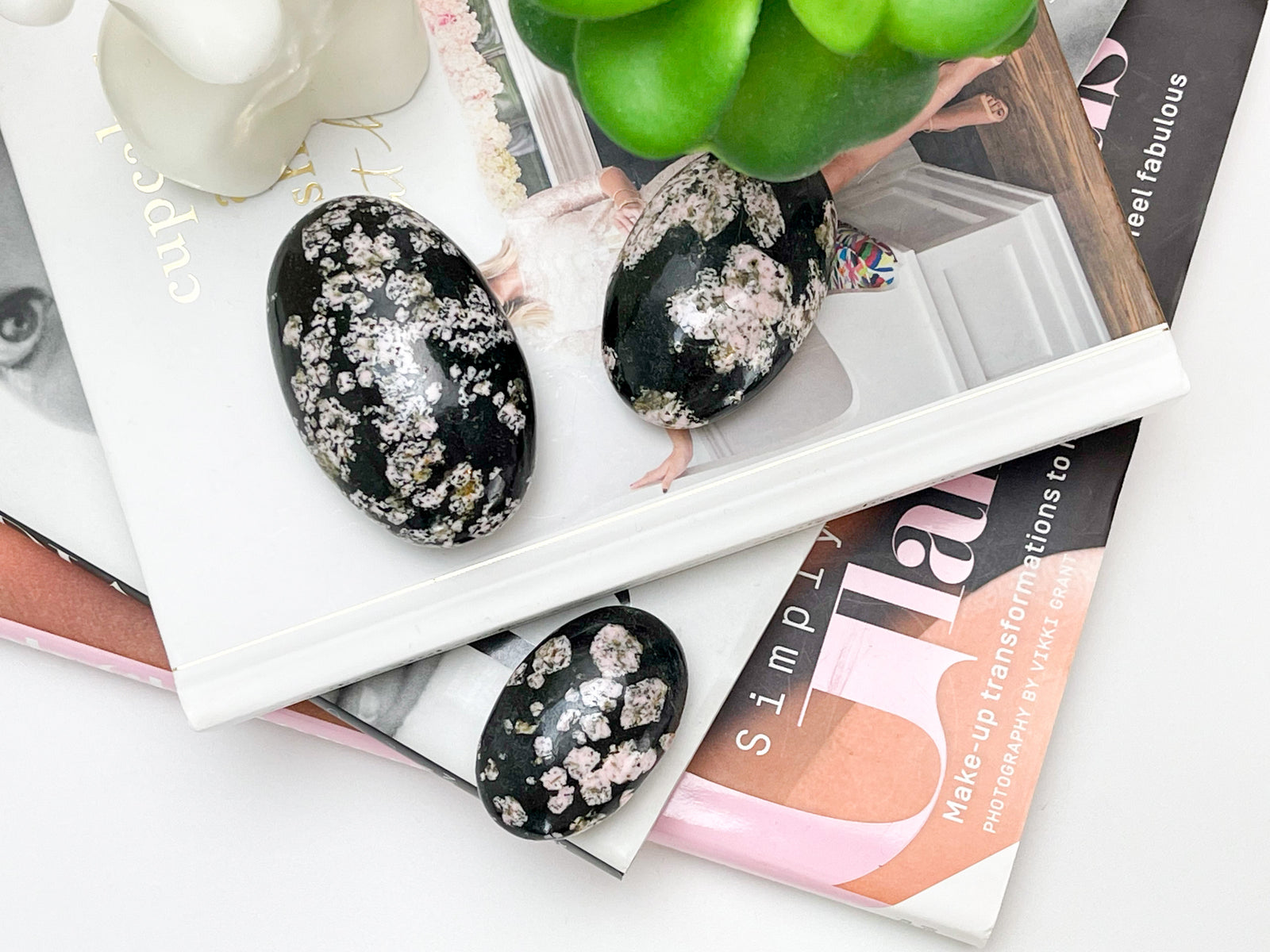 Snowflake Obsidian Palm Stones