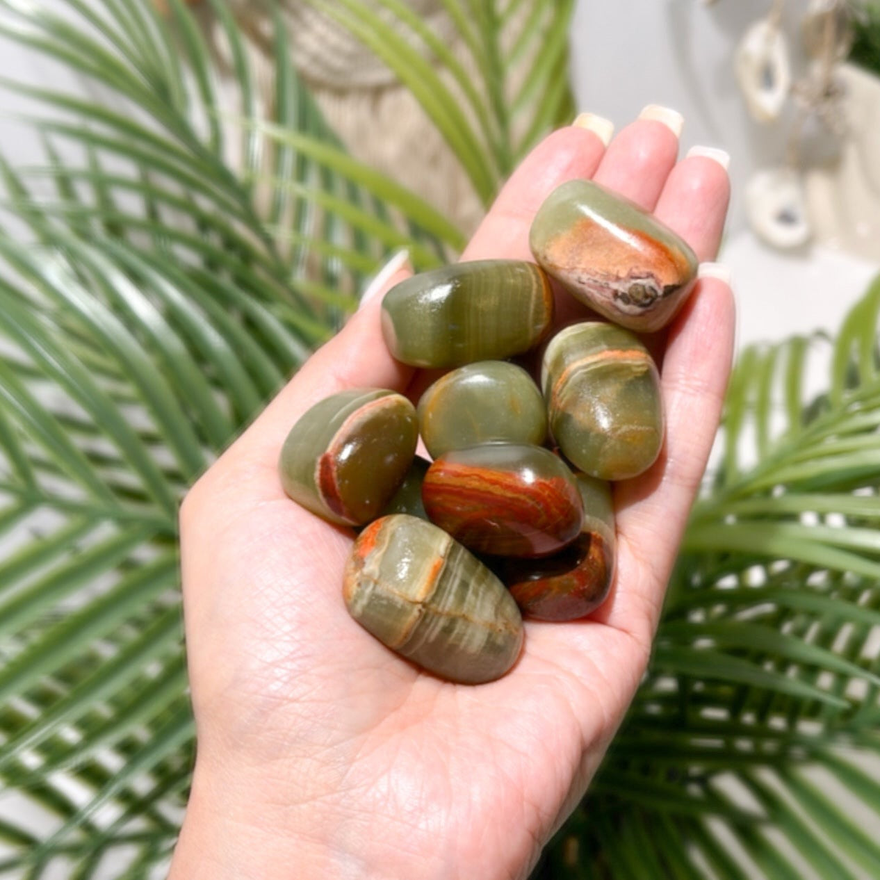 Green Onyx Tumbled Stone