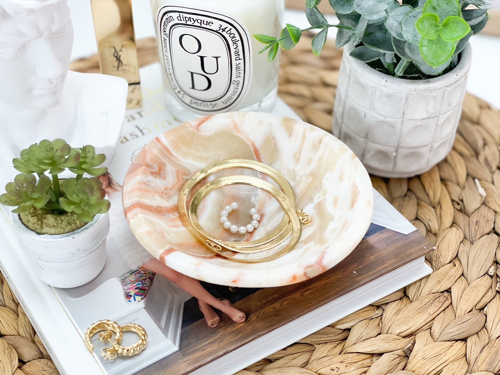 Calcite Offering Bowls