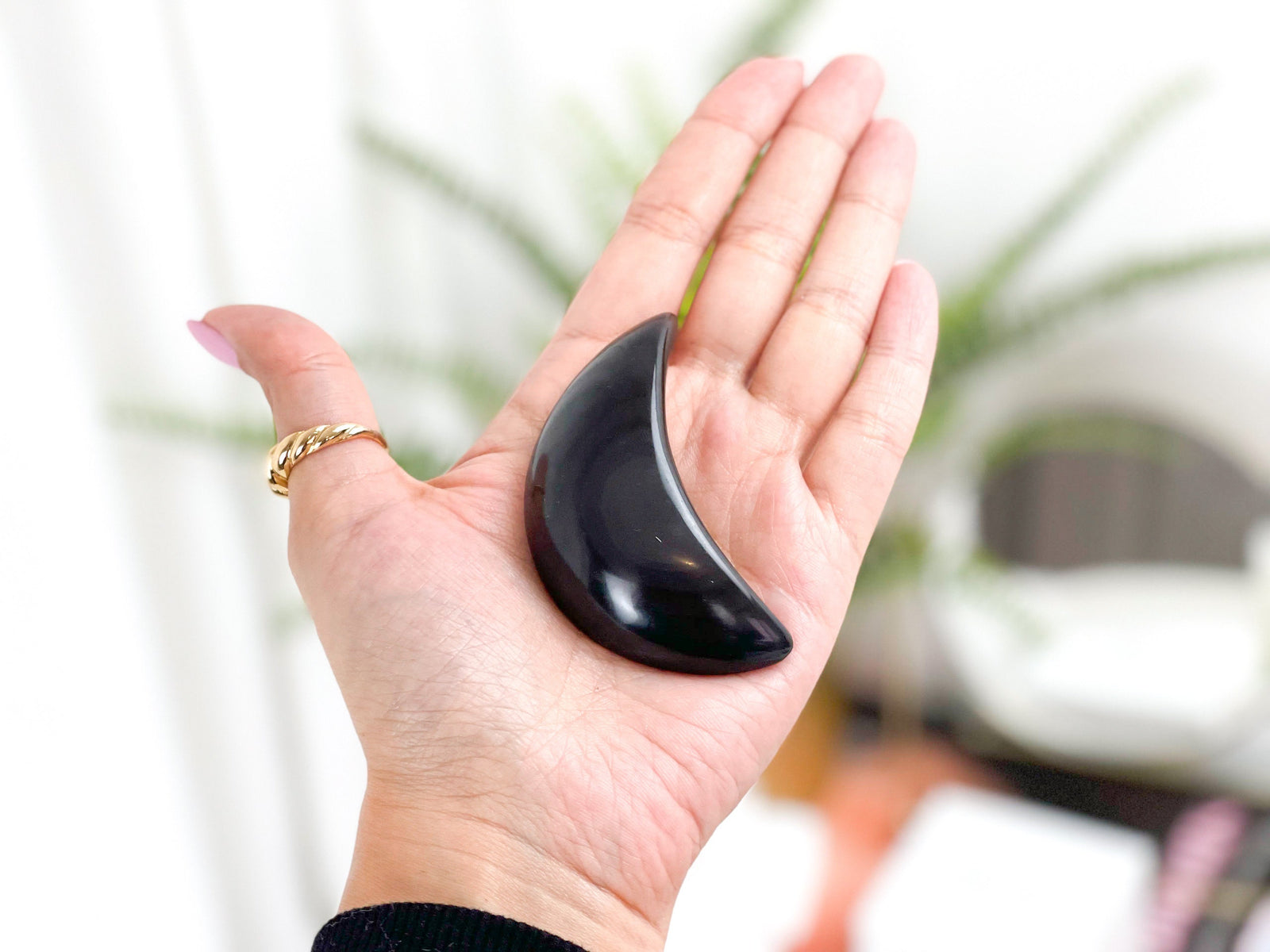 Black Obsidian Crescent