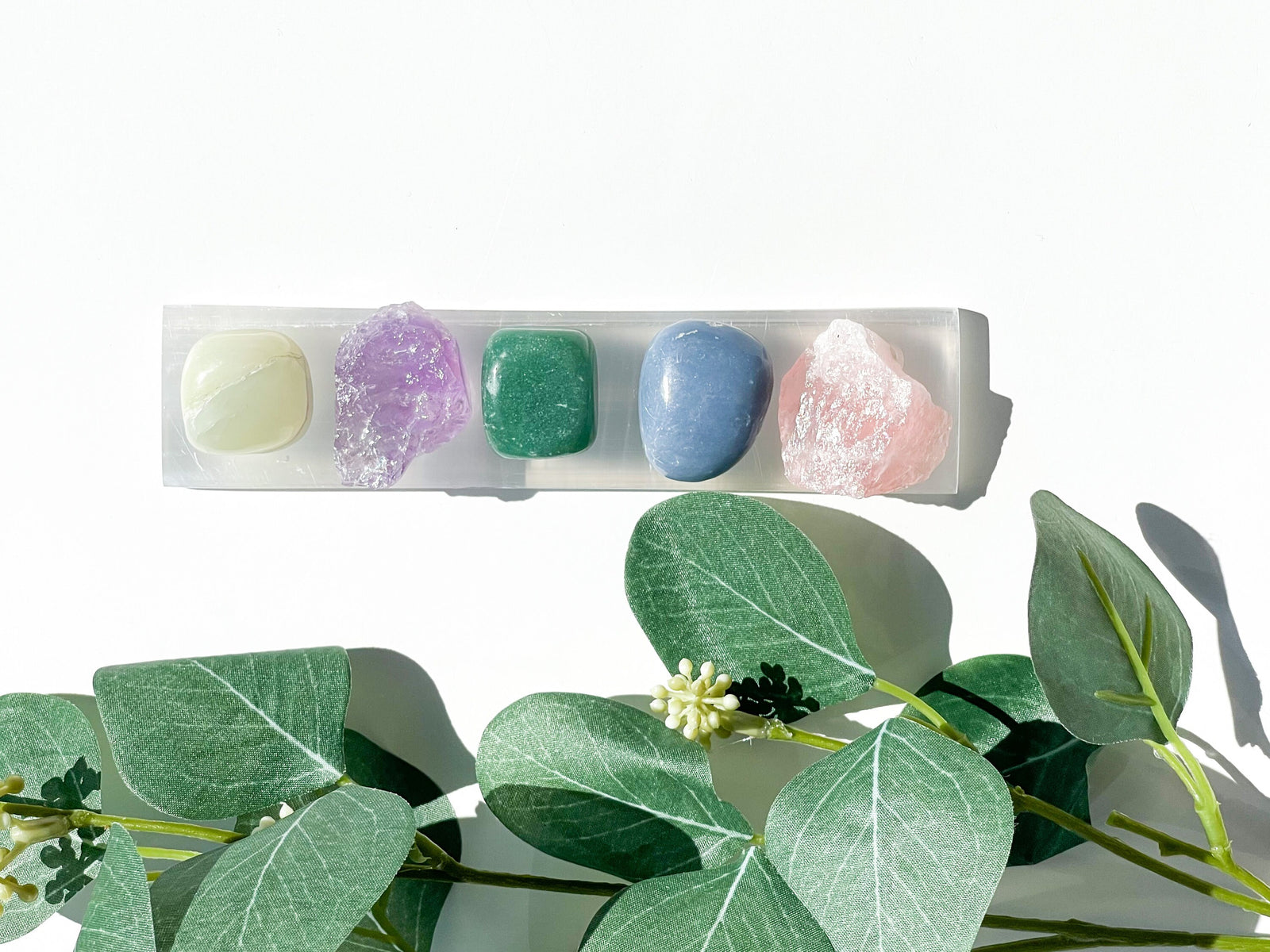 Aquarius Zodiac Crystal Set with Selenite Plate: Angelite, Aventurine, Jade, Amethyst, Rose Quartz - Healing Stones, Cotton Pouch, Info Card