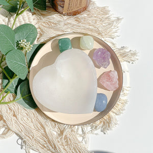 Aquarius Crystal Set & Selenite Heart Bowl: Angelite, Aventurine, Jade, Amethyst, Rose Quartz - Healing Stones with Love-Inspired Design