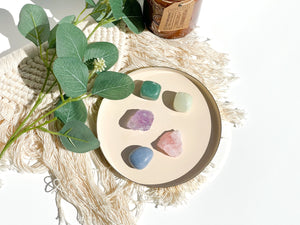 Aquarius Zodiac Crystal Set & Selenite Bowl: Angelite, Aventurine, Jade, Amethyst, Rose Quartz - Healing Stones for Energy and Balance"