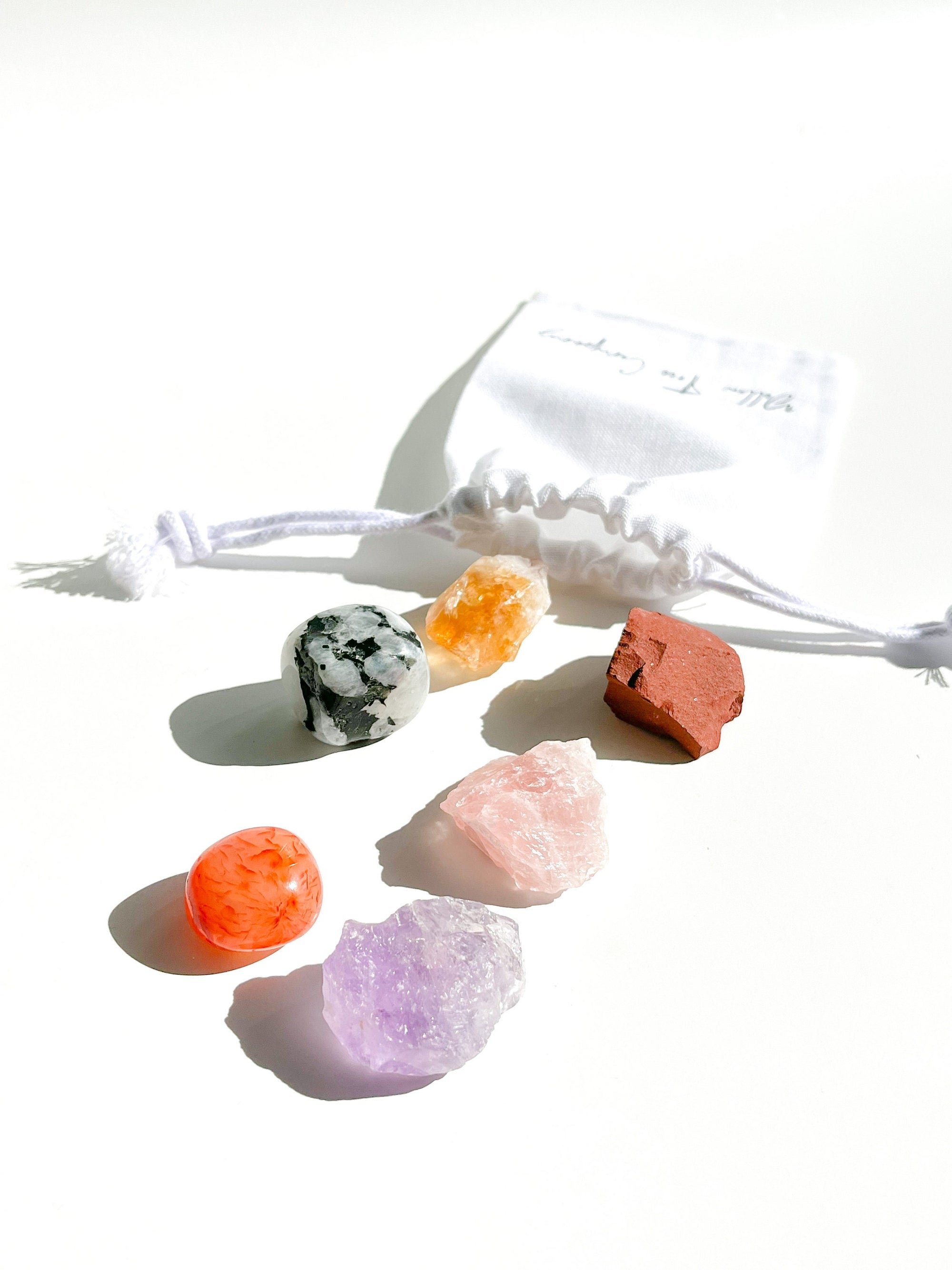 Cancer Zodiac Deluxe Crystal Healing Set: Carnelian, Red Jasper, Moonstone, Amethyst, Citrine, Rose Quartz & Selenite Charging Plate