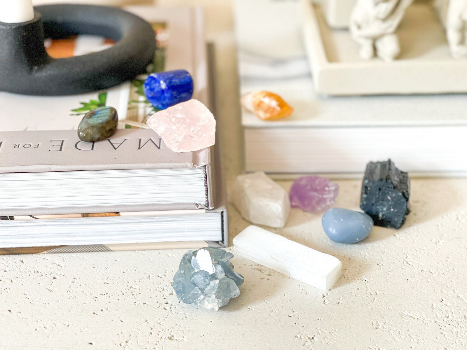 Ultimate Meditation Crystal Set: 10 Powerful Stones for Deep Relaxation, Spiritual Connection & Chakra Balancing - Cotton Pouch + Info Card