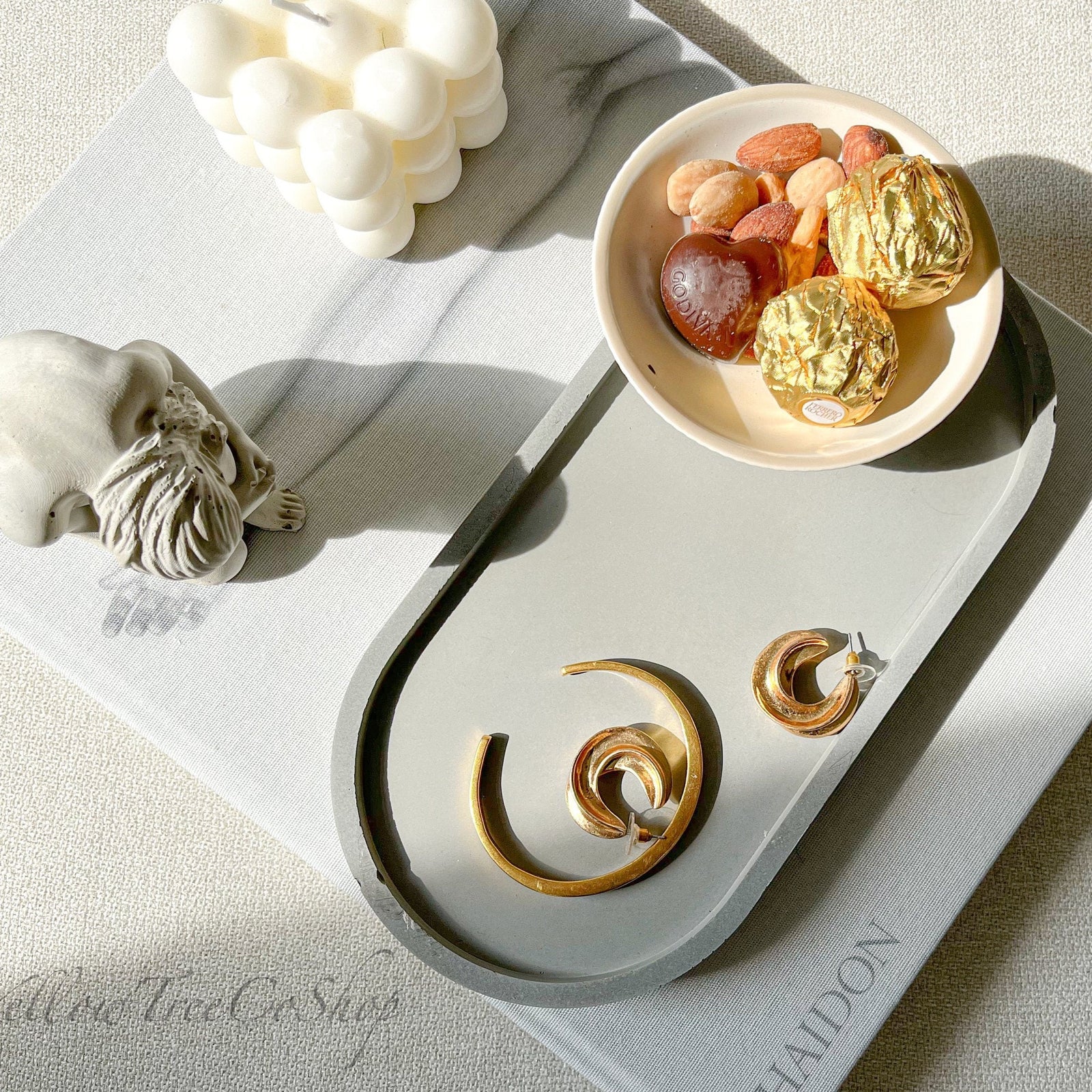 Tray - Handmade Oval Concrete Vanity Tray- Decorative Home Decor for Coffee Table, Vanity, Bathroom - Modern Cement Trinket & Jewelry Tray